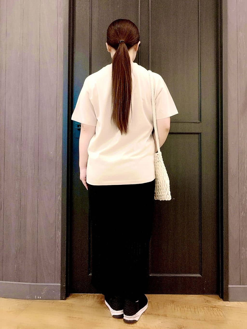 mさんの「SHOO･LA･RUE｜◆【S-LL/ひんやり/UV】汗をかいても気になりにくい グラフィックTシャツ」を使ったコーディネート