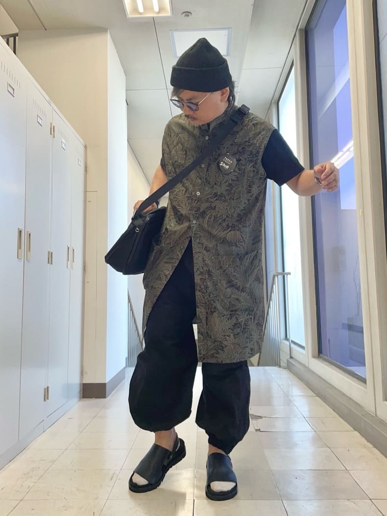 MAKOTO AIさんの「TAKEO KIKUCHI｜ラスタウォーカーニットCAP」を使ったコーディネート