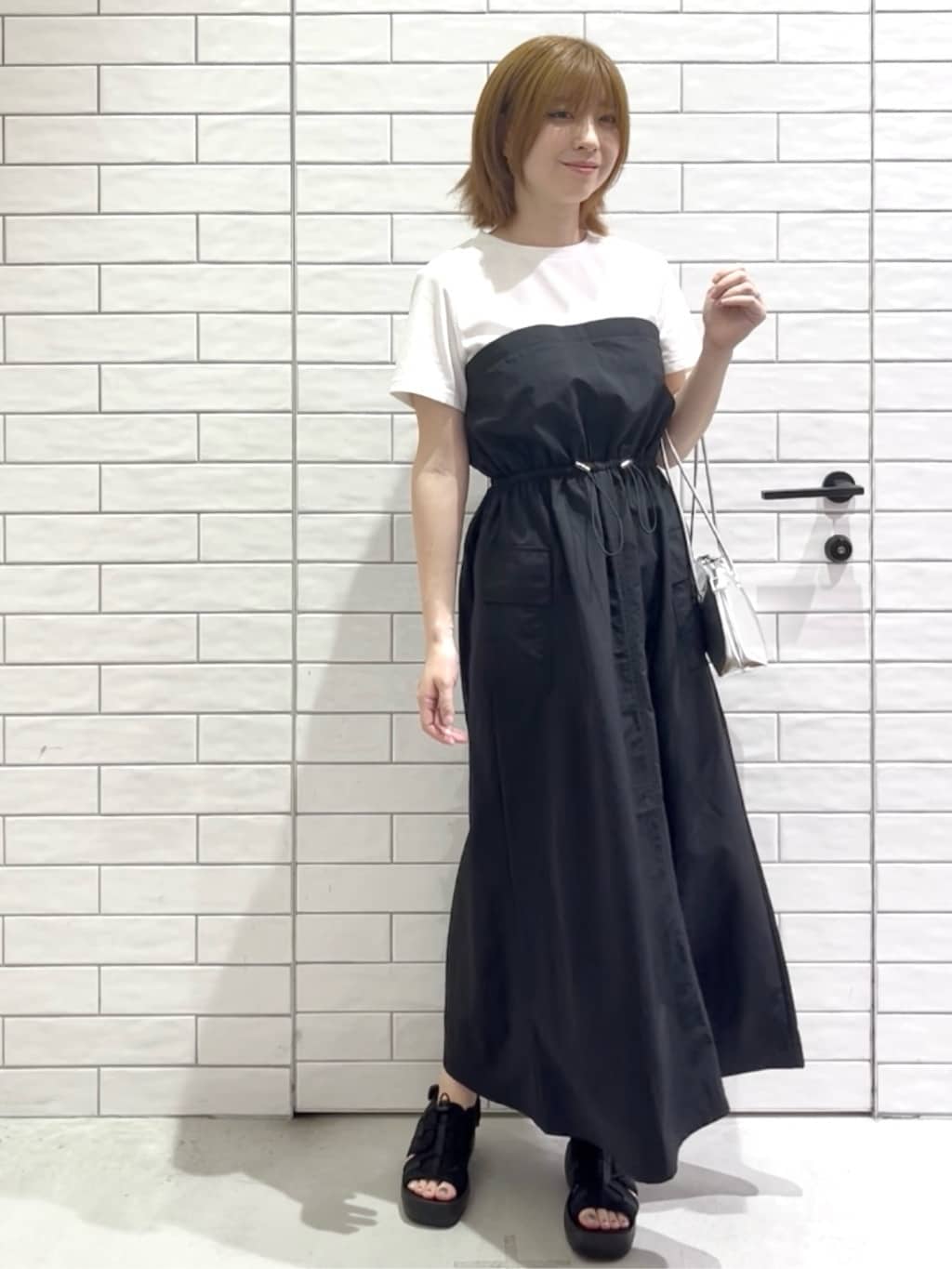 しおりさんの「OPAQUE.CLIP｜ドッキングワンピース【洗濯機洗い可】」を使ったコーディネート