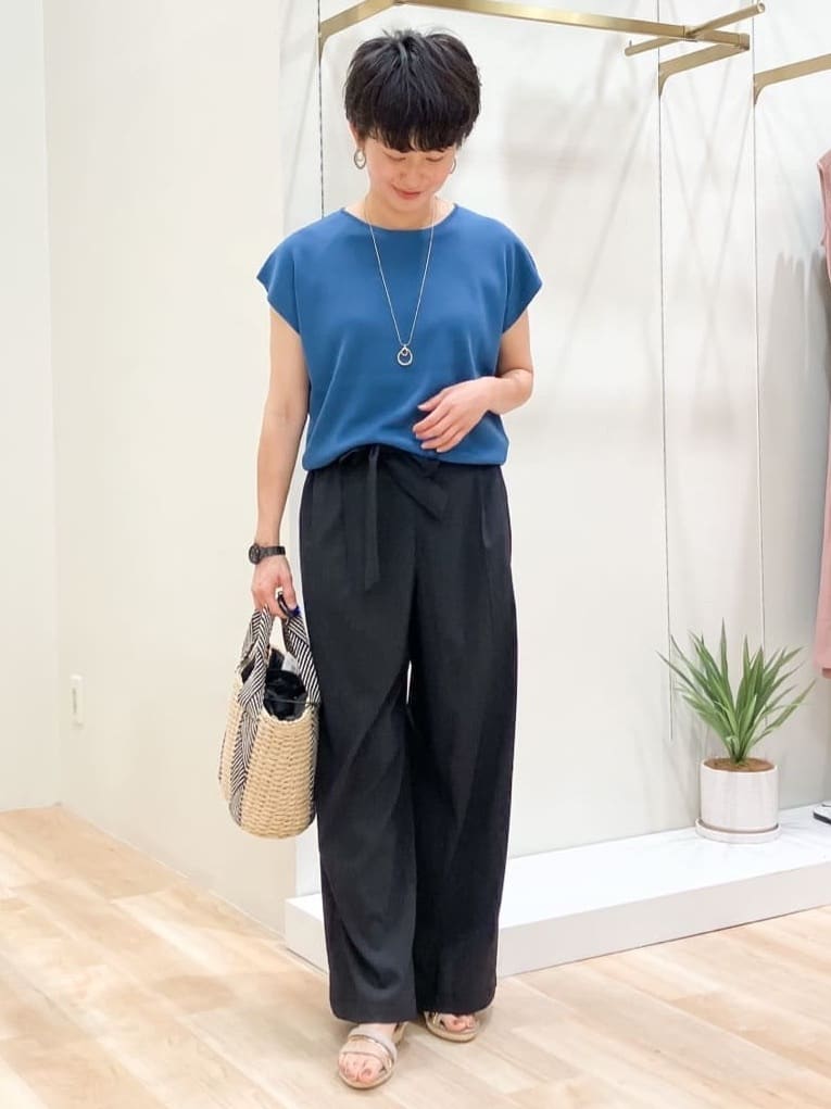 Keiさんの「grove｜【嬉しい機能付き】やわらかドライタッチフレンチスリーブニット」を使ったコーディネート