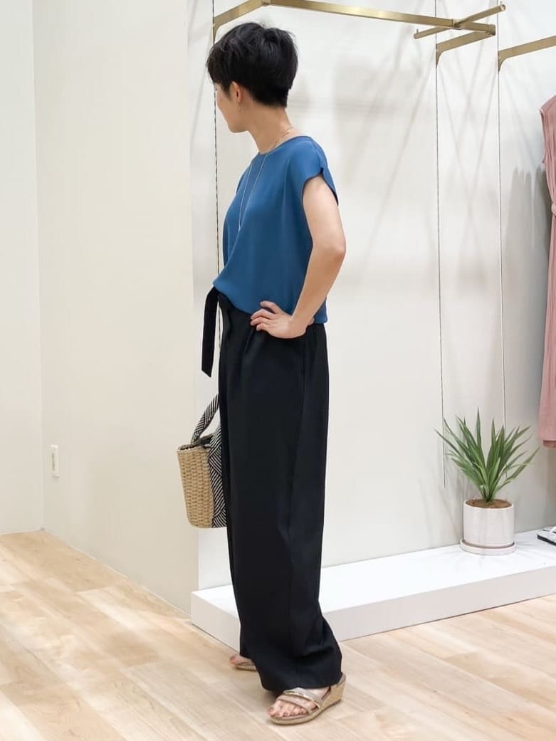 Keiさんの「grove｜【嬉しい機能付き】やわらかドライタッチフレンチスリーブニット」を使ったコーディネート