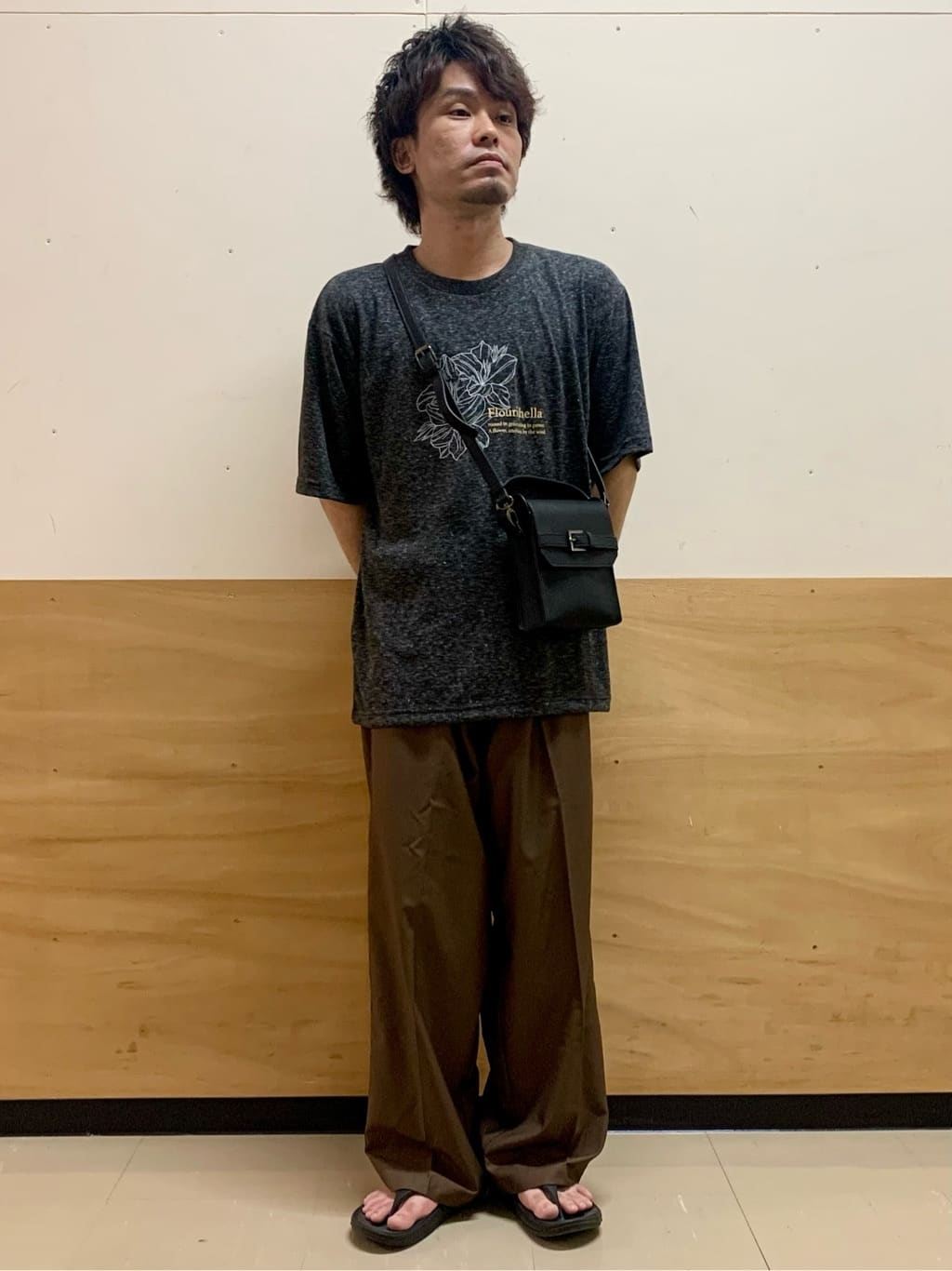 MATUさんの「THE SHOP TK｜ポリ麻刺繍半袖Tシャツ」を使ったコーディネート