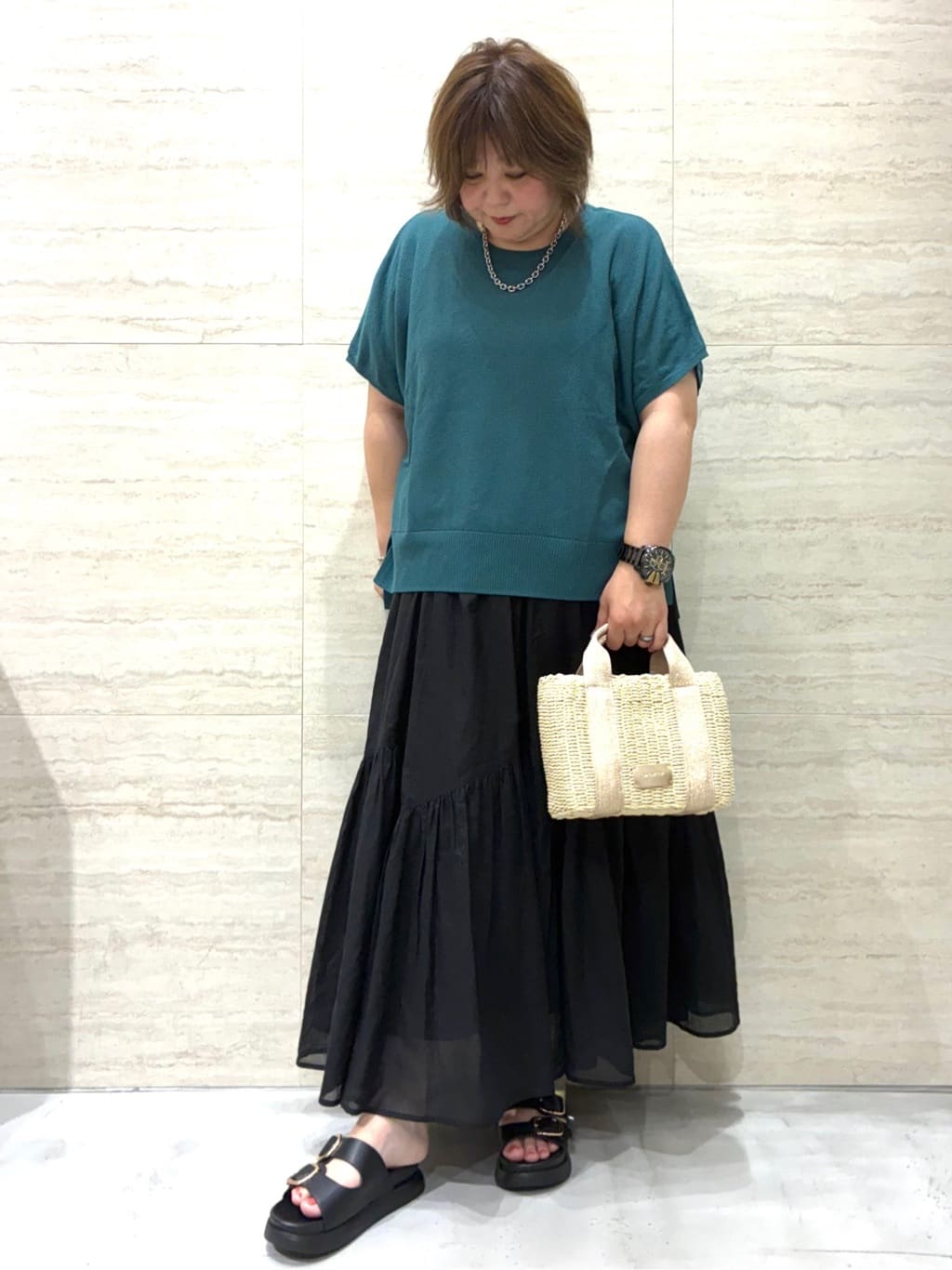 emiさんの「OPAQUE.CLIP｜《5色展開／S-LLサイズ》リラクシーメッシュニット【洗濯機洗い可】」を使ったコーディネート