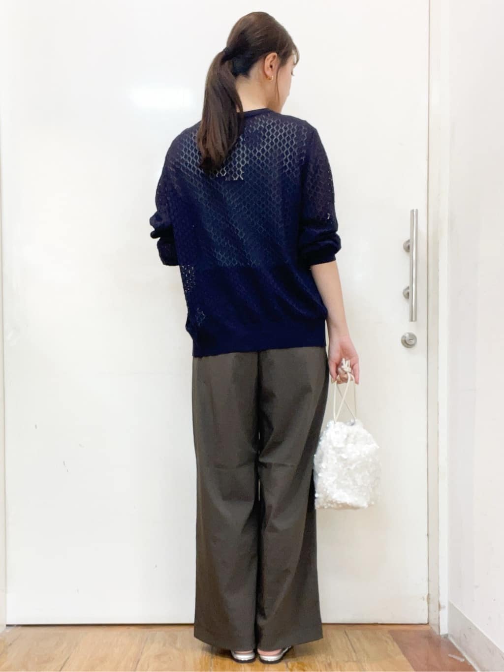 sakiさんの「SHOO･LA･RUE｜【着丈選べる】触れる度ひんやり ゆるきれい イージーワイドパンツ」を使ったコーディネート