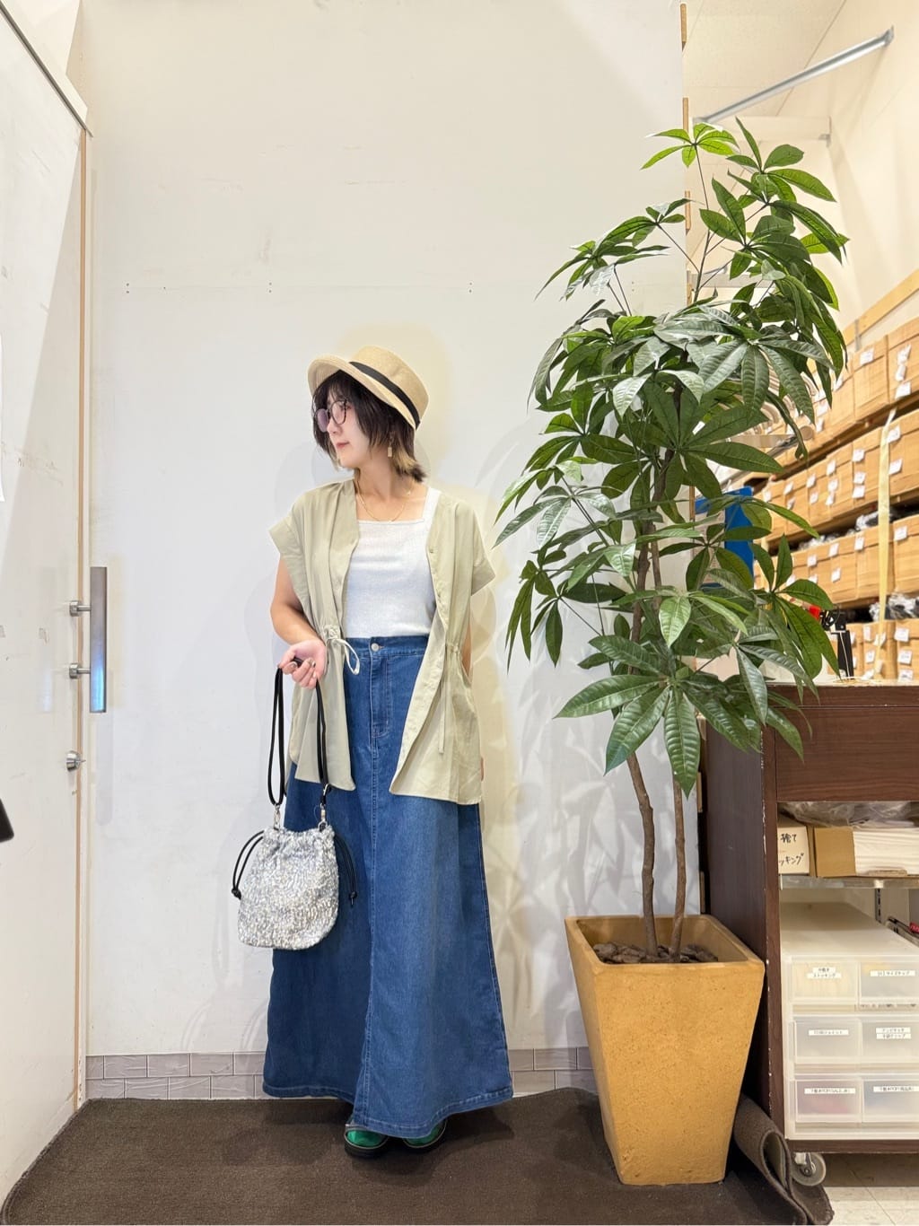 misakiさんの「SHOO･LA･RUE｜【S-LL】シルエットが変えられる ウエストリボンブラウス」を使ったコーディネート