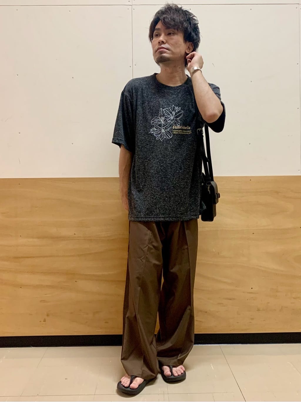 MATUさんの「THE SHOP TK｜ポリ麻刺繍半袖Tシャツ」を使ったコーディネート