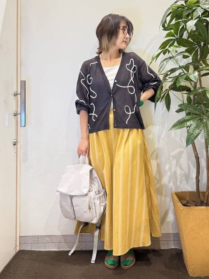 misakiさんの「SHOO･LA･RUE｜アンクルゴムフラットサンダル」を使ったコーディネート