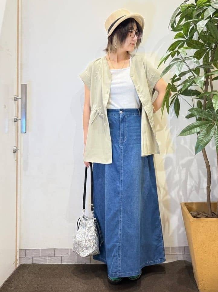 misakiさんの「SHOO･LA･RUE｜【S-LL】シルエットが変えられる ウエストリボンブラウス」を使ったコーディネート