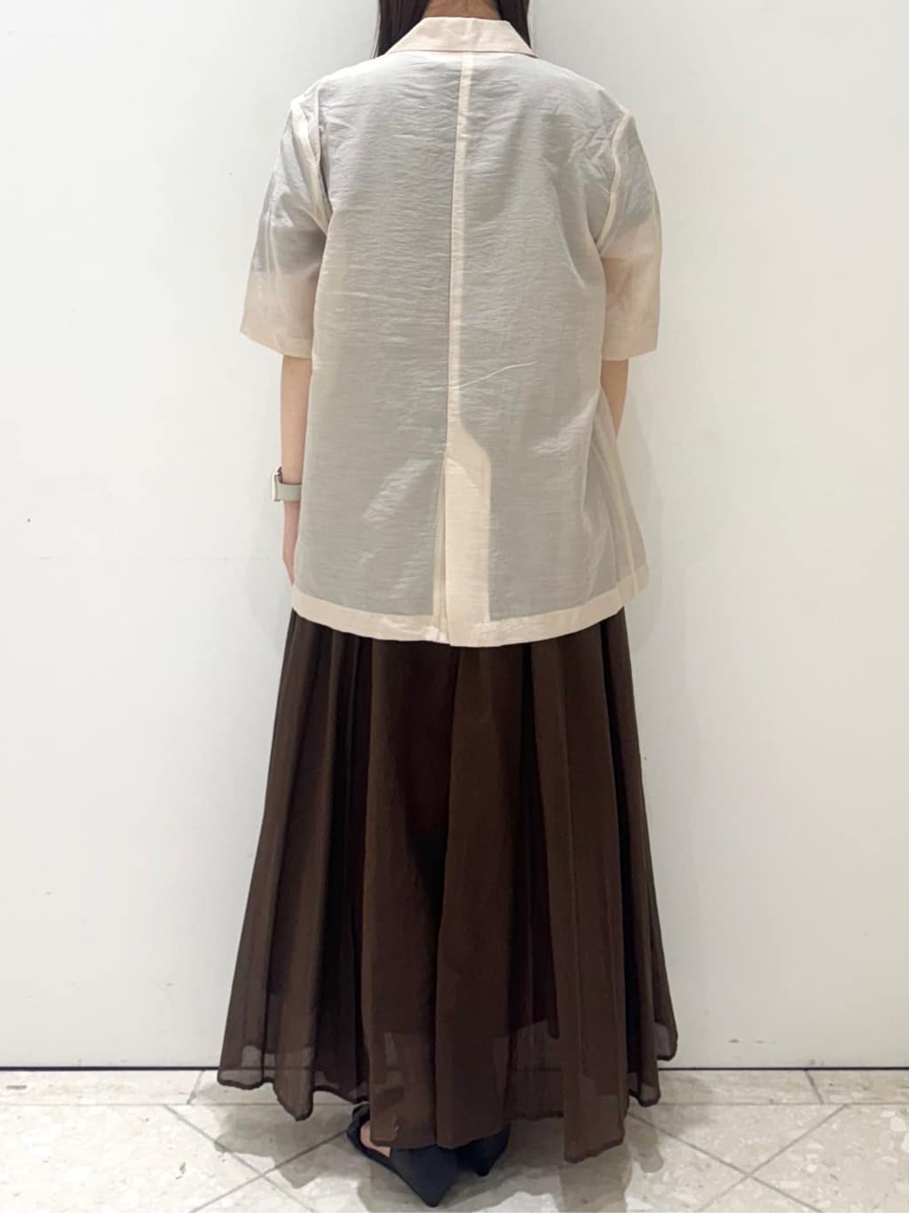 Minaさんの「OPAQUE.CLIP｜◆Vネックフィット＆フレアドレス／オーガニックコットン混【洗濯機洗い可】」を使ったコーディネート