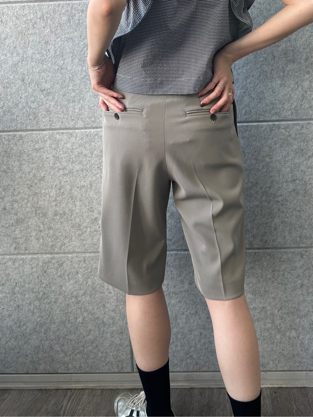 honoka Aさんの「CODE A｜ruffle drama blouse」を使ったコーディネート
