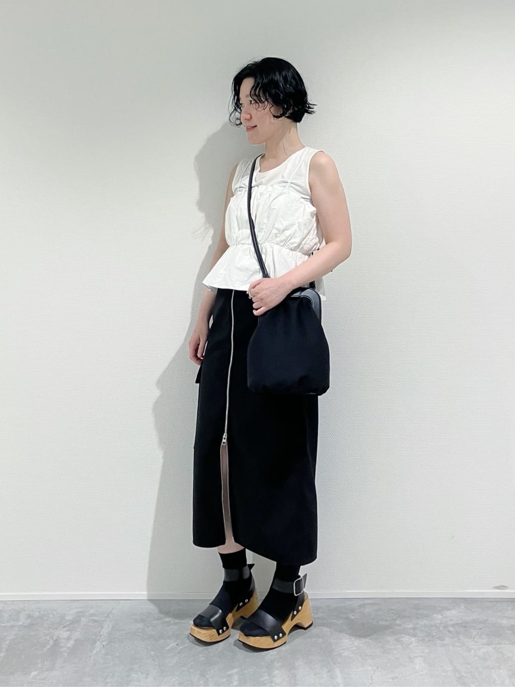Cさんの「HIROKO HAYASHI｜POLARIS（ポラリス）縦型ショルダーバッグ」を使ったコーディネート