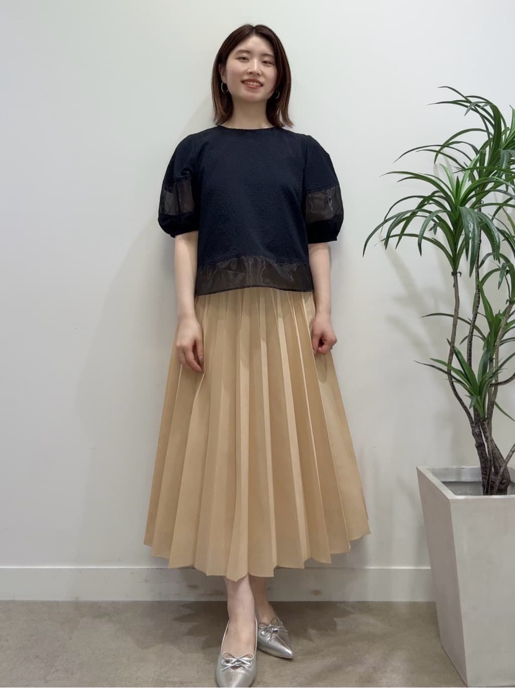 Suma Una本部スタッフさんの「SunaUna｜◆【5分袖】ボリュームパフスリーブトップス」を使ったコーディネート