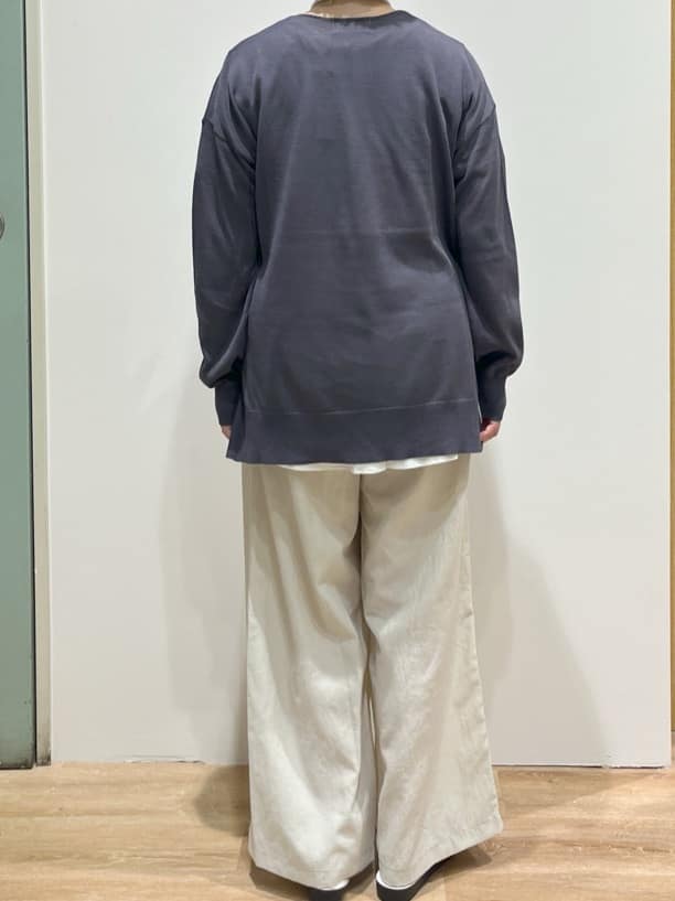 chiakiさんの「OPAQUE.CLIP｜ミドル丈トッパーニットカーディガン【洗濯機洗い可／接触冷感／抗ピル】」を使ったコーディネート
