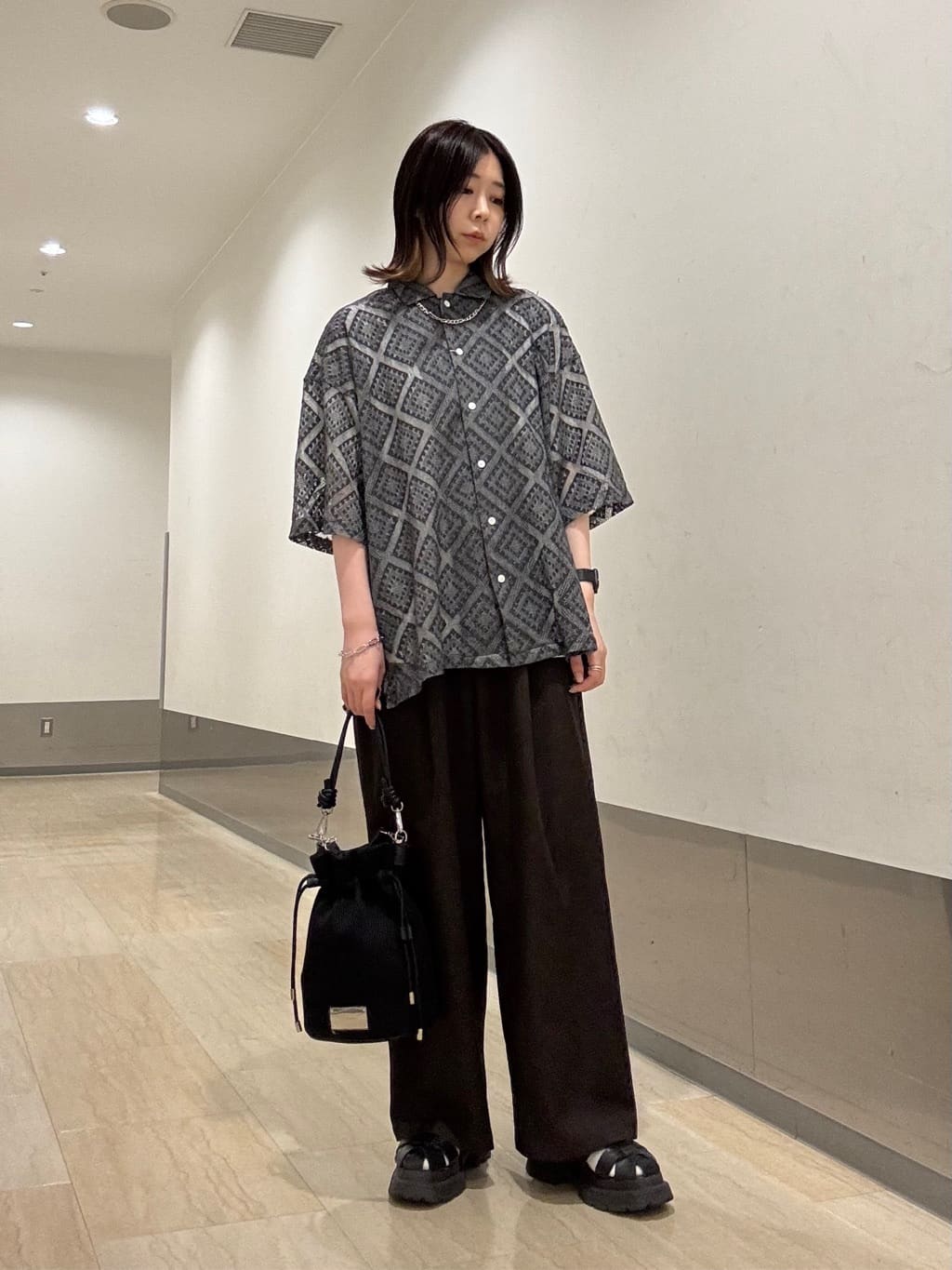 Renaさんの「tk.TAKEO KIKUCHI｜◆片染めレースシャツ」を使ったコーディネート