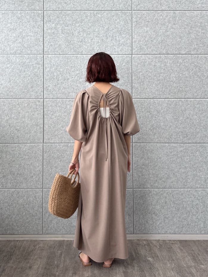 UKIさんの「INDIVI｜◆フォルムスリーブワンピース」を使ったコーディネート