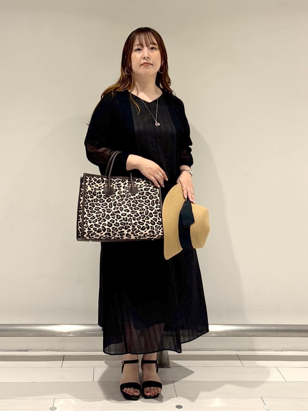 nakamuraさんの「Reflect｜◆【夏SALE／一枚で決まる◎／手洗い可】シアーストライプソフトAラインワンピース」を使ったコーディネート