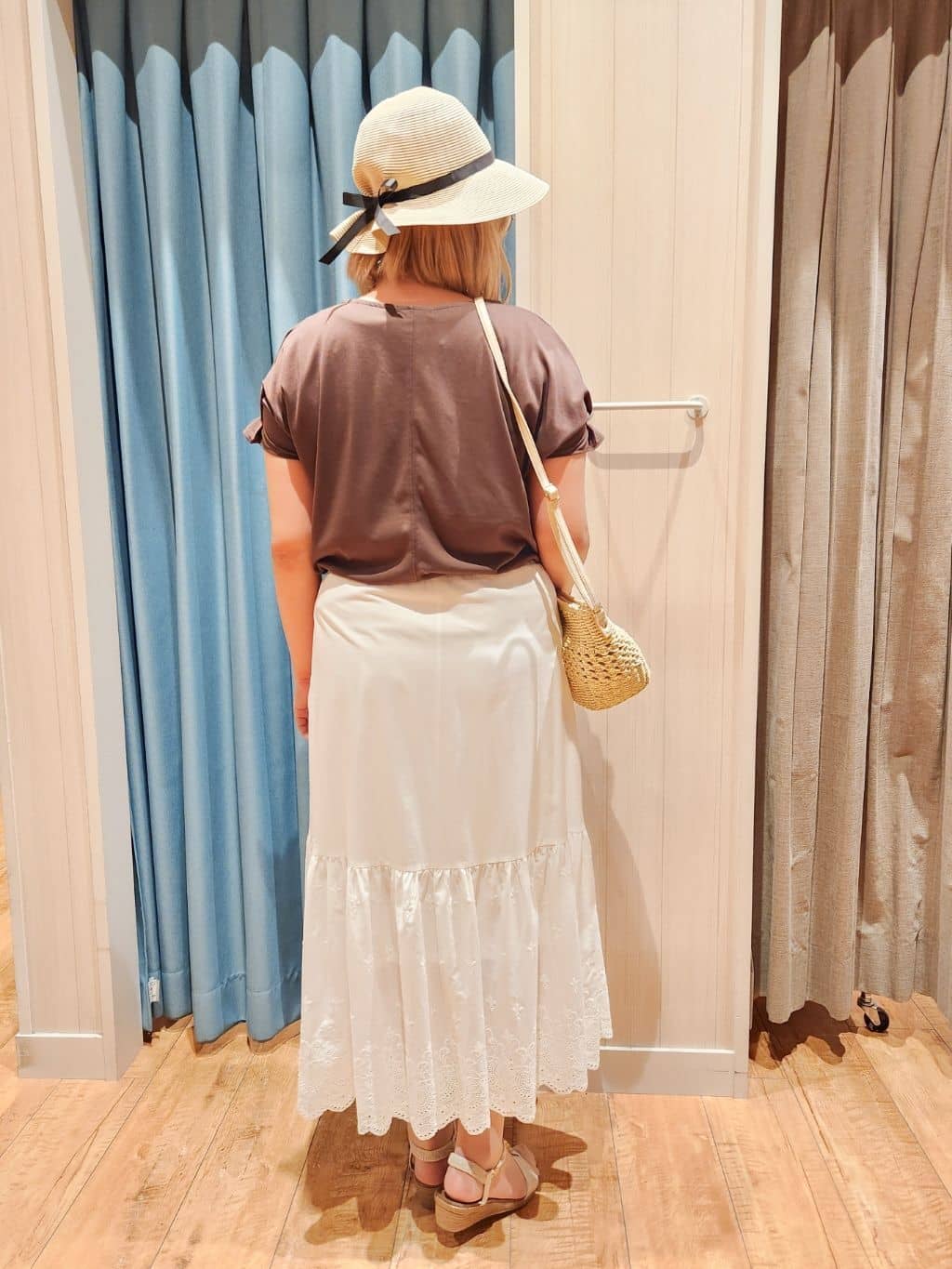 れーやんさんの「SHOO･LA･RUE｜【S-LL/UV/プチプラ】お袖タックで好印象 デザインTシャツ」を使ったコーディネート