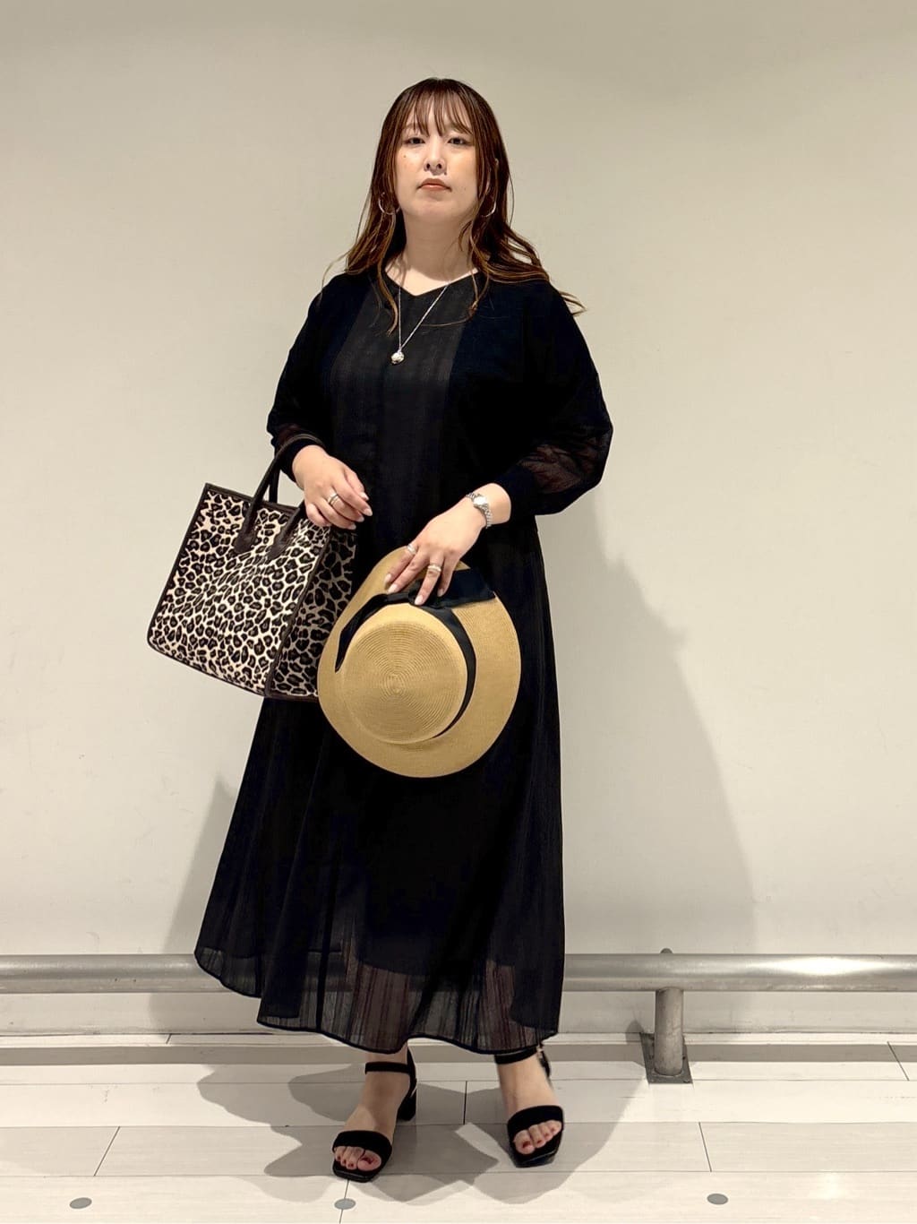 nakamuraさんの「Reflect｜◆【夏SALE／一枚で決まる◎／手洗い可】シアーストライプソフトAラインワンピース」を使ったコーディネート
