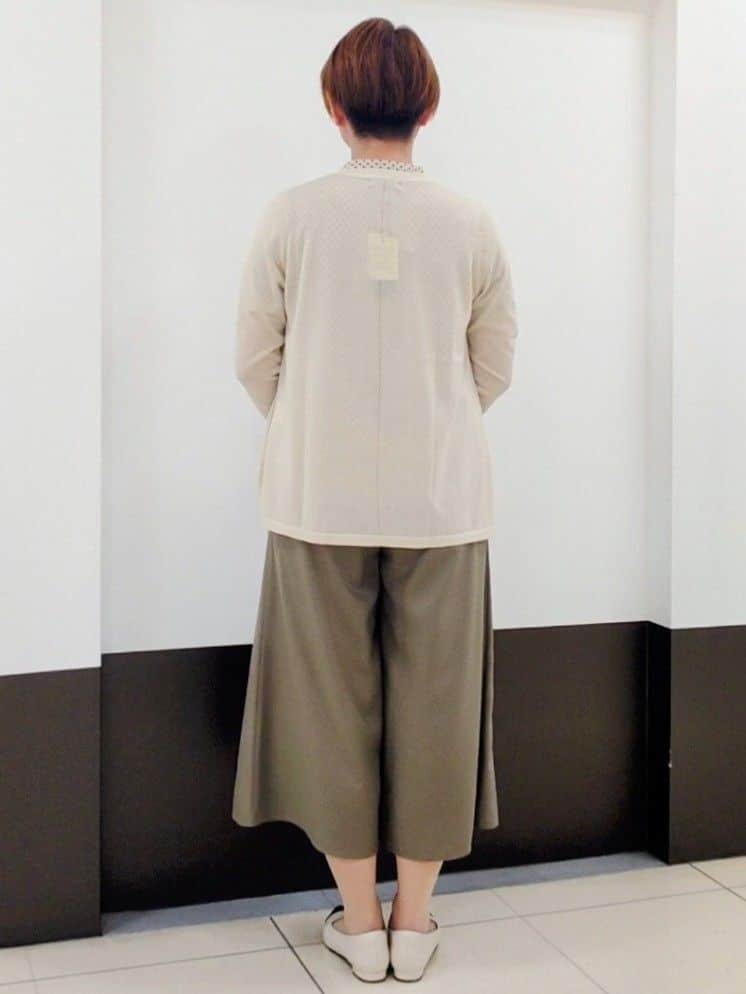 じゅりさんの「Reflect｜◆【WEB先行カラーあり／手洗い可】涼しげスリットカーディガン」を使ったコーディネート