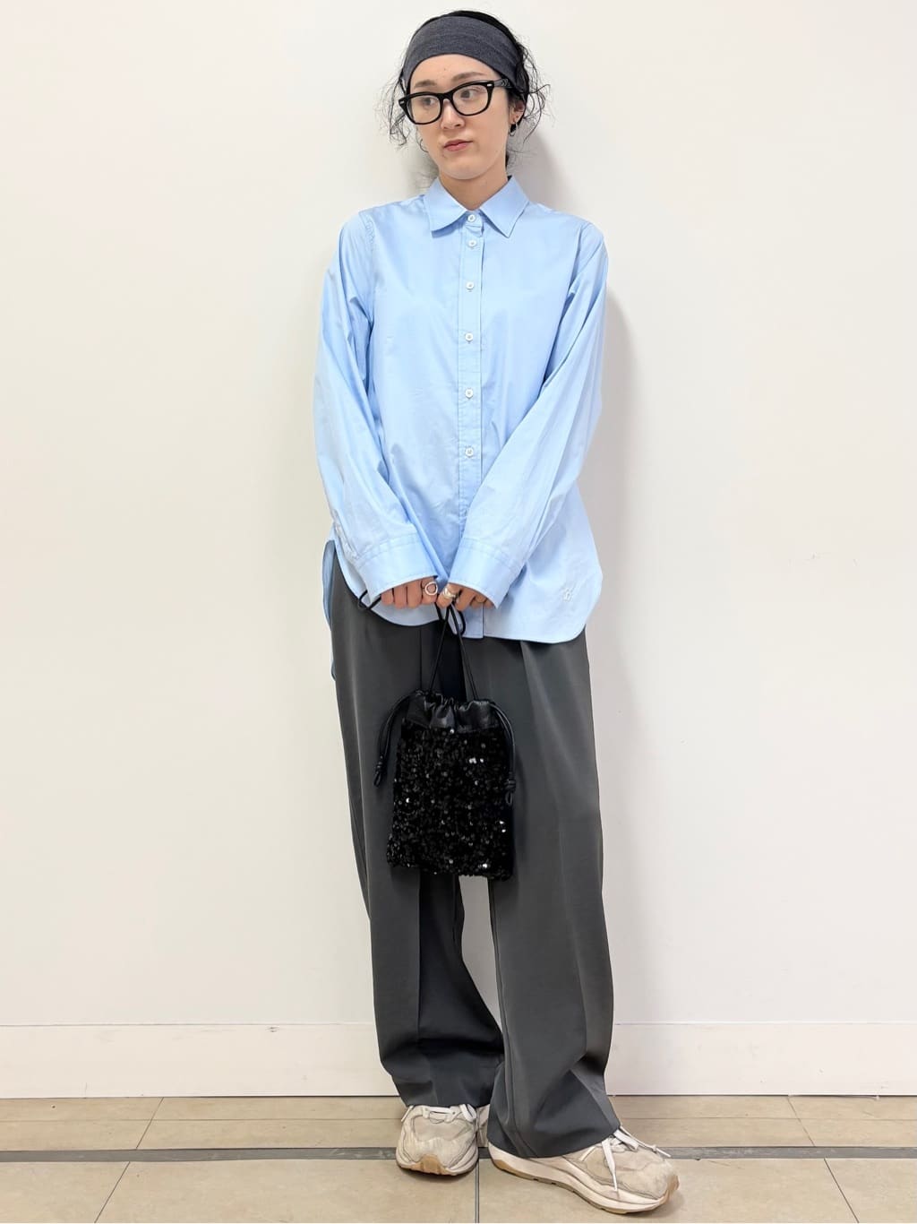 YOKOTAさんの「DRESSTERIOR｜◆スパンコール2WAYポシェット」を使ったコーディネート