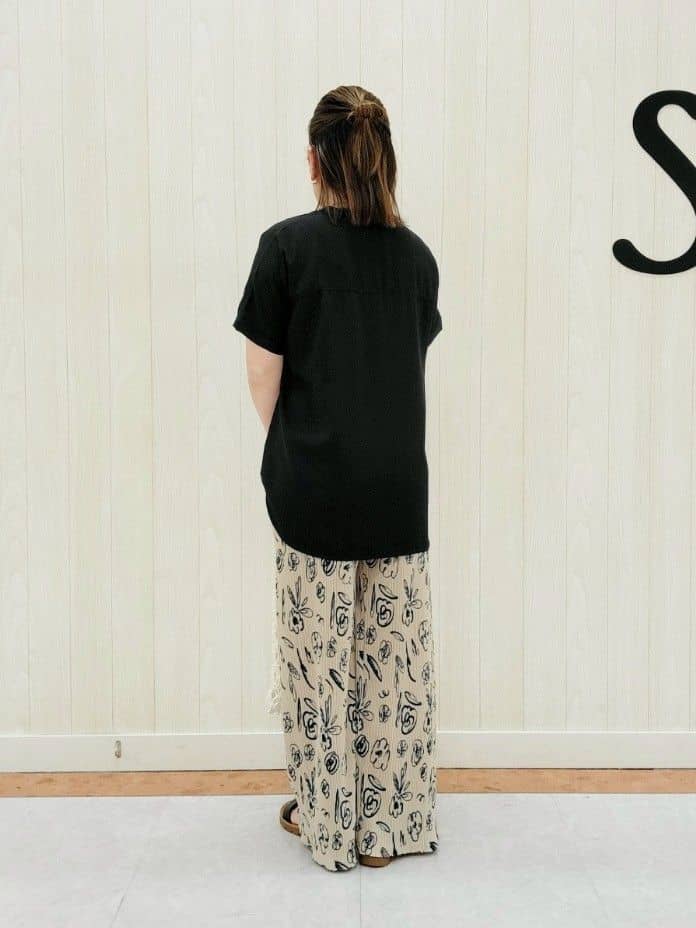 nanahachiさんの「SHOO･LA･RUE｜【洗える/プチプラ】大人の抜け感をプラスする バンドカラーシャツ」を使ったコーディネート