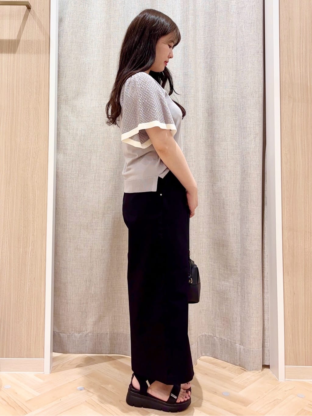 minamiさんの「grove｜サマーハイパーストレッチワイドパンツ」を使ったコーディネート