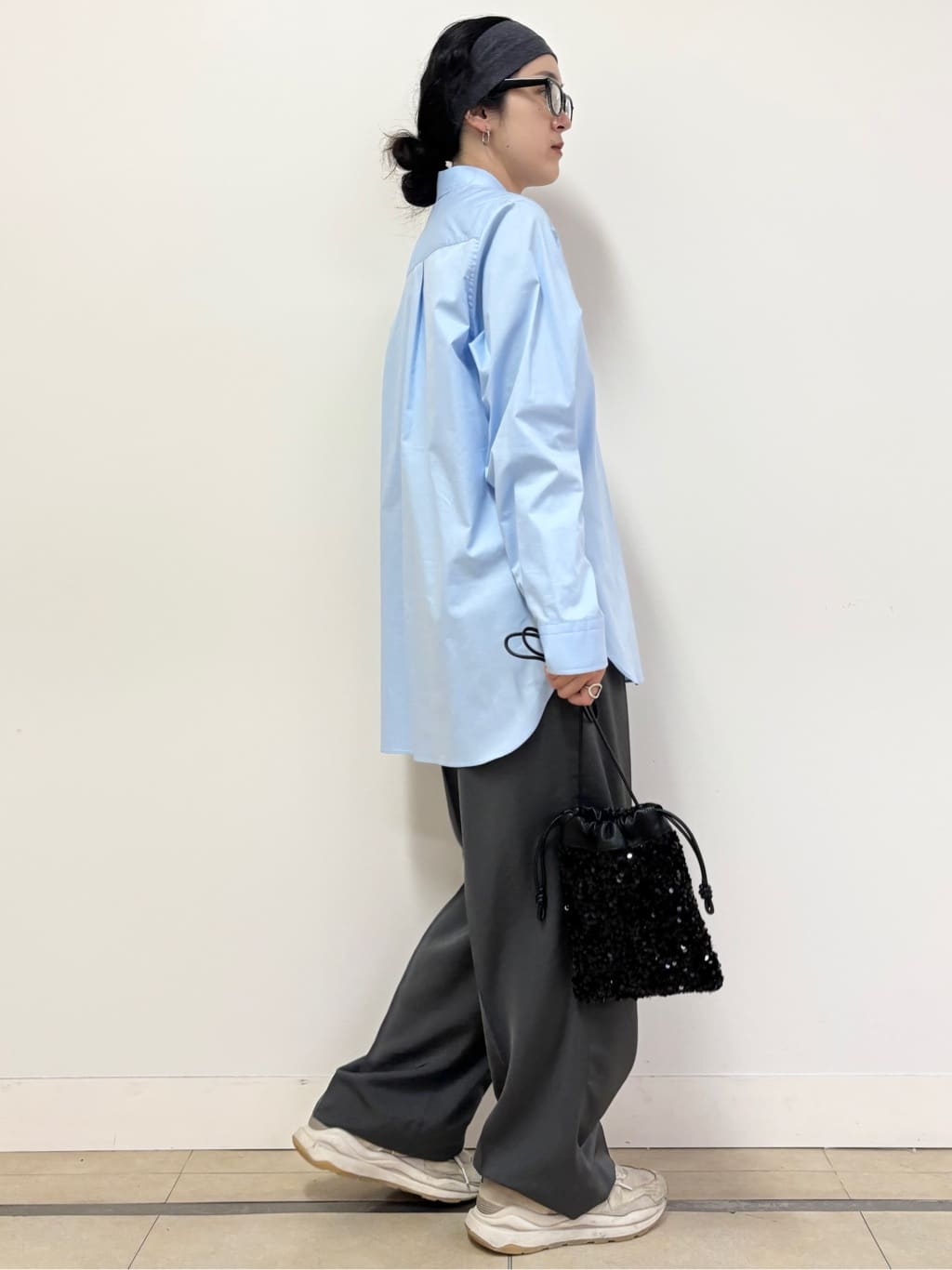 YOKOTAさんの「DRESSTERIOR｜◆スパンコール2WAYポシェット」を使ったコーディネート