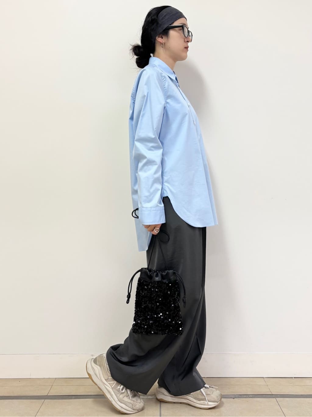 YOKOTAさんの「DRESSTERIOR｜◆スパンコール2WAYポシェット」を使ったコーディネート