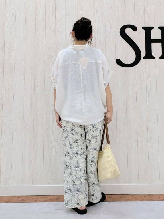 さくみぃさんの「SHOO･LA･RUE｜【ひんやり】すっきりきれいに体型カバー コクーンシルエットワンピース」を使ったコーディネート