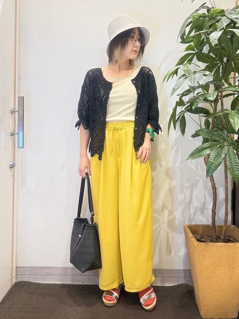 misakiさんの「SHOO･LA･RUE｜【2WAY】大人のほんのり甘いスタイルに クロシェレースカーディガン」を使ったコーディネート