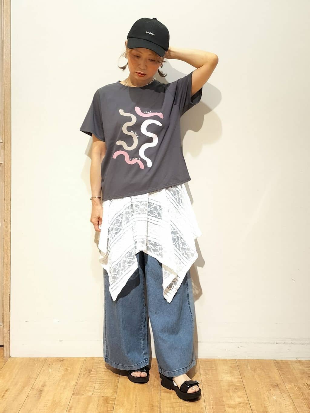 YUKIさんの「SHOO･LA･RUE｜【2WAY】スカートにもなる イレヘム レースビスチェ」を使ったコーディネート