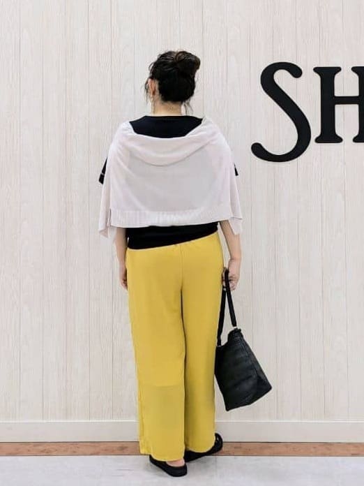 さくみぃさんの「SHOO･LA･RUE｜◆【S-LL/ひんやり】さらりと涼やか イージーワイドパンツ」を使ったコーディネート
