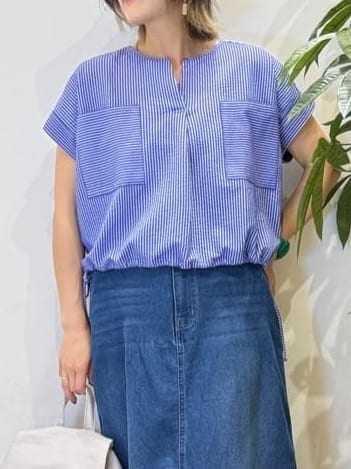 misakiさんの「SHOO･LA･RUE｜【洗える/S-LL】シルエット変化を楽しめる サッカーストライプ柄スキッパートップス」を使ったコーディネート