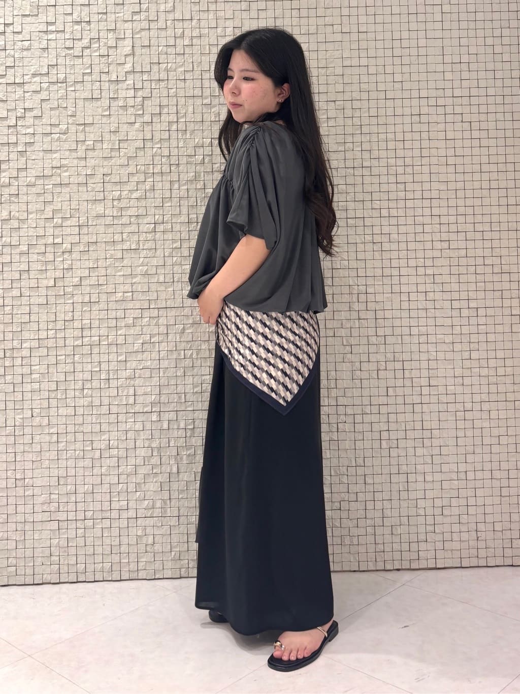MEGUMIさんの「INDIVI｜【洗える／清涼感◎】ワイドフレアパンツ／スカーチョ」を使ったコーディネート