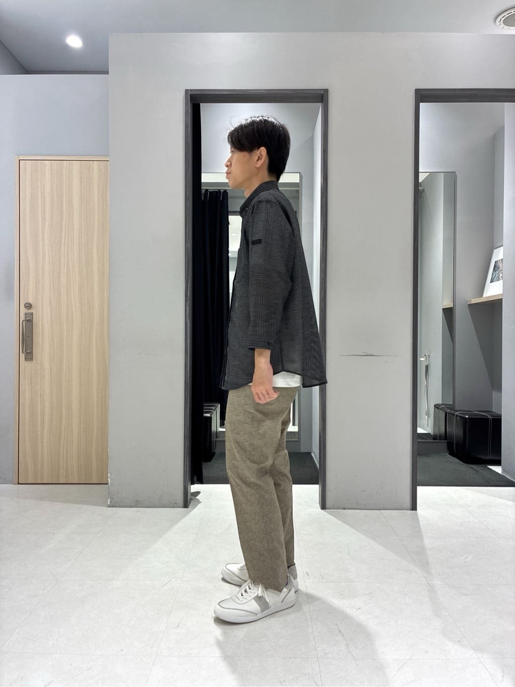わいずみさんの「TAKEO KIKUCHI｜【抗菌防臭】COOL DOTS（R）ドビープリント パンツ」を使ったコーディネート