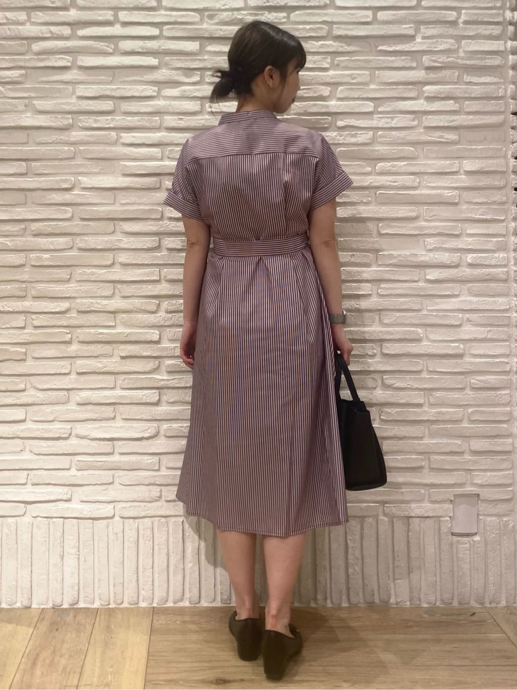 KARENさんの「index｜《XS-LLサイズ》マルチストライプシャツワンピース【洗濯機洗い可／イージーアイロン／防シワ】」を使ったコーディネート