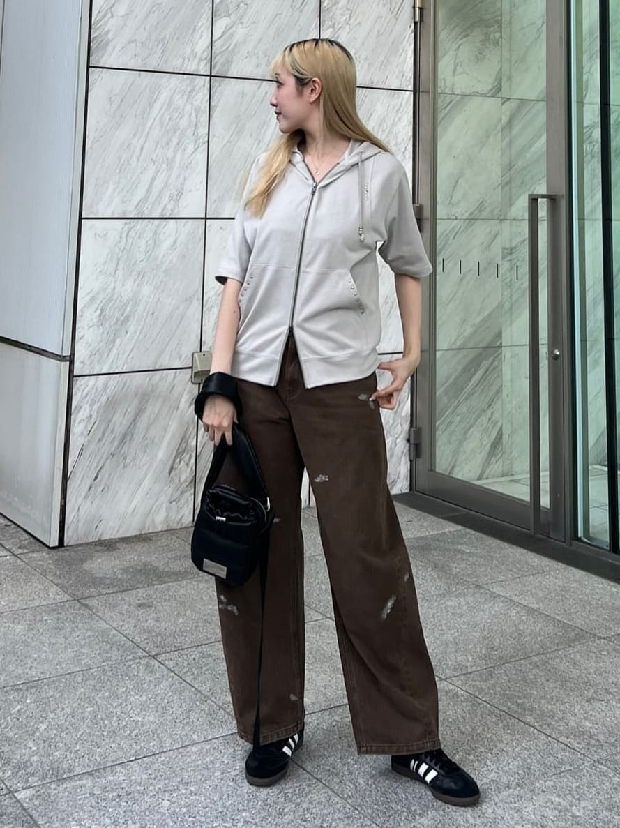 mさんの「tk.TAKEO KIKUCHI｜バレルシルエットパンツ（デニム＆カラーパンツ）」を使ったコーディネート