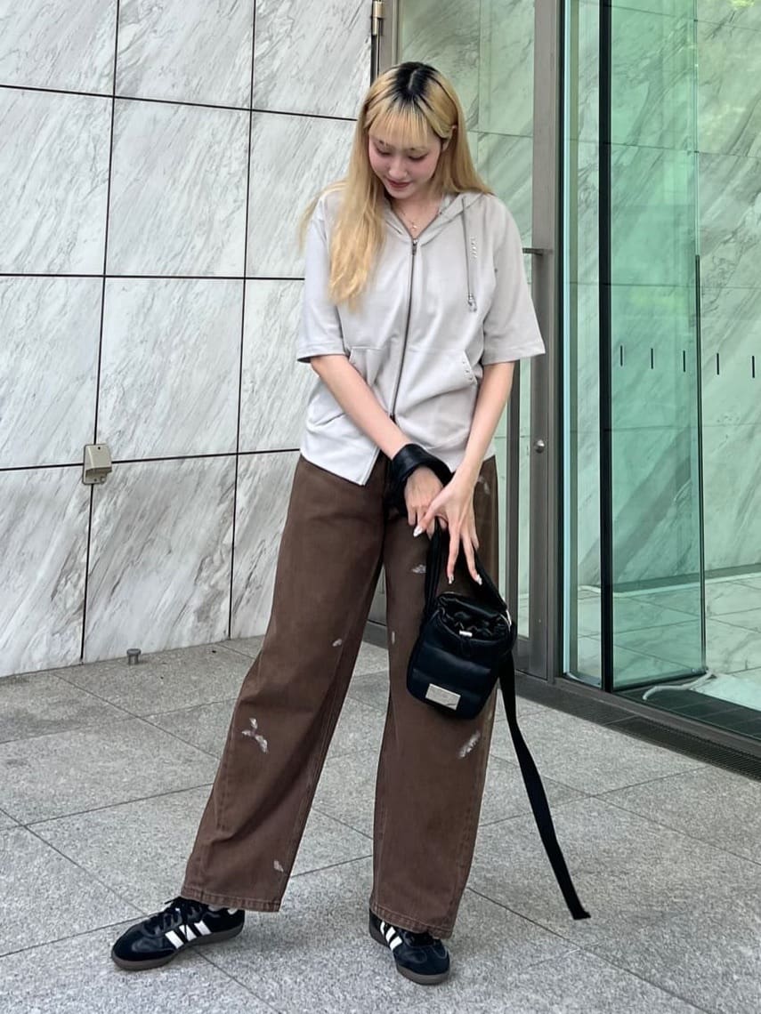 mさんの「tk.TAKEO KIKUCHI｜バレルシルエットパンツ（デニム＆カラーパンツ）」を使ったコーディネート
