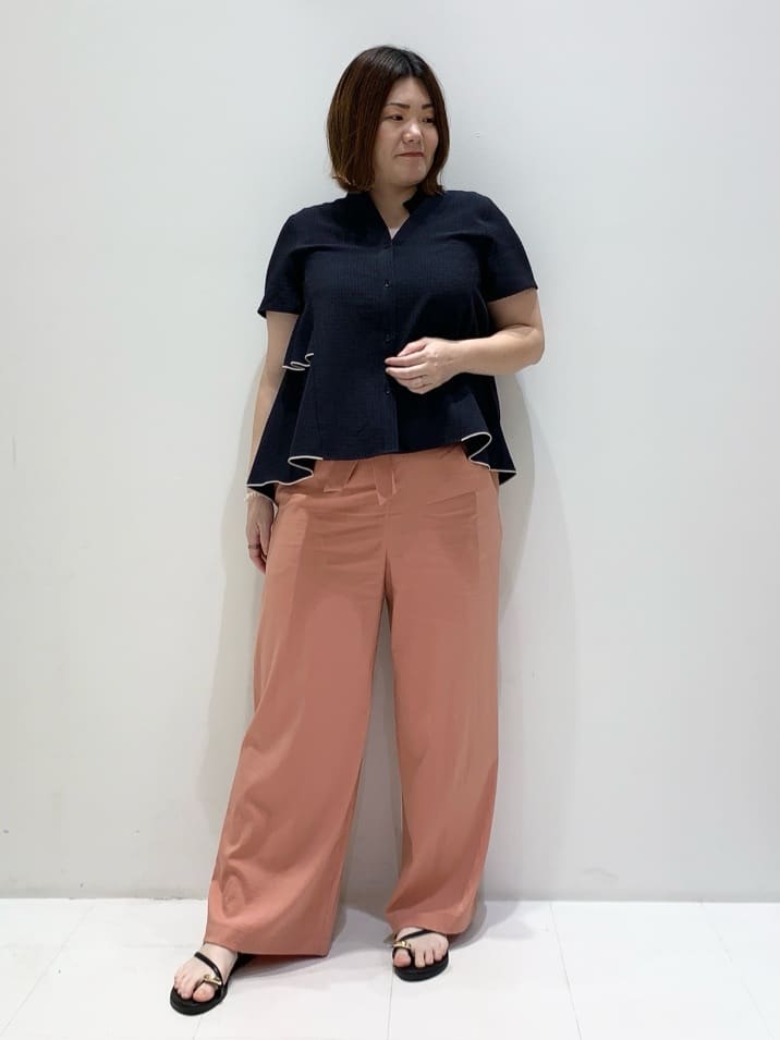 みいちゃんさんの「grove｜◆【晴れの日も雨の日も】撥水イージーワイドパンツ」を使ったコーディネート