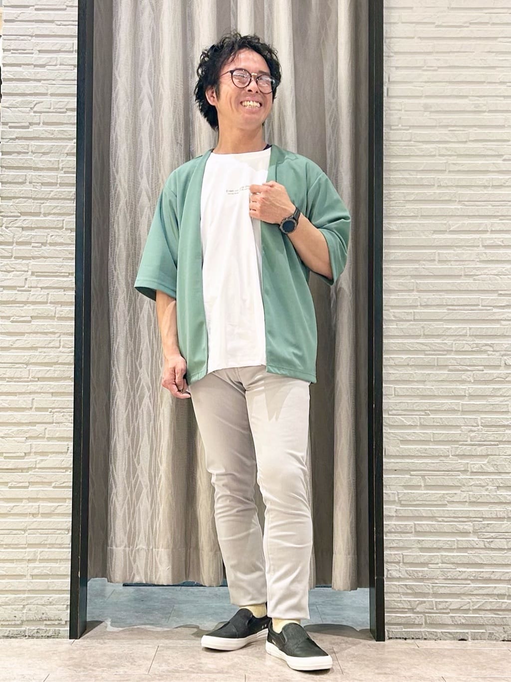 KENJI Iさんの「THE SHOP TK｜五分袖カーディガン+半袖Tシャツセットアイテム 洗濯機OK」を使ったコーディネート