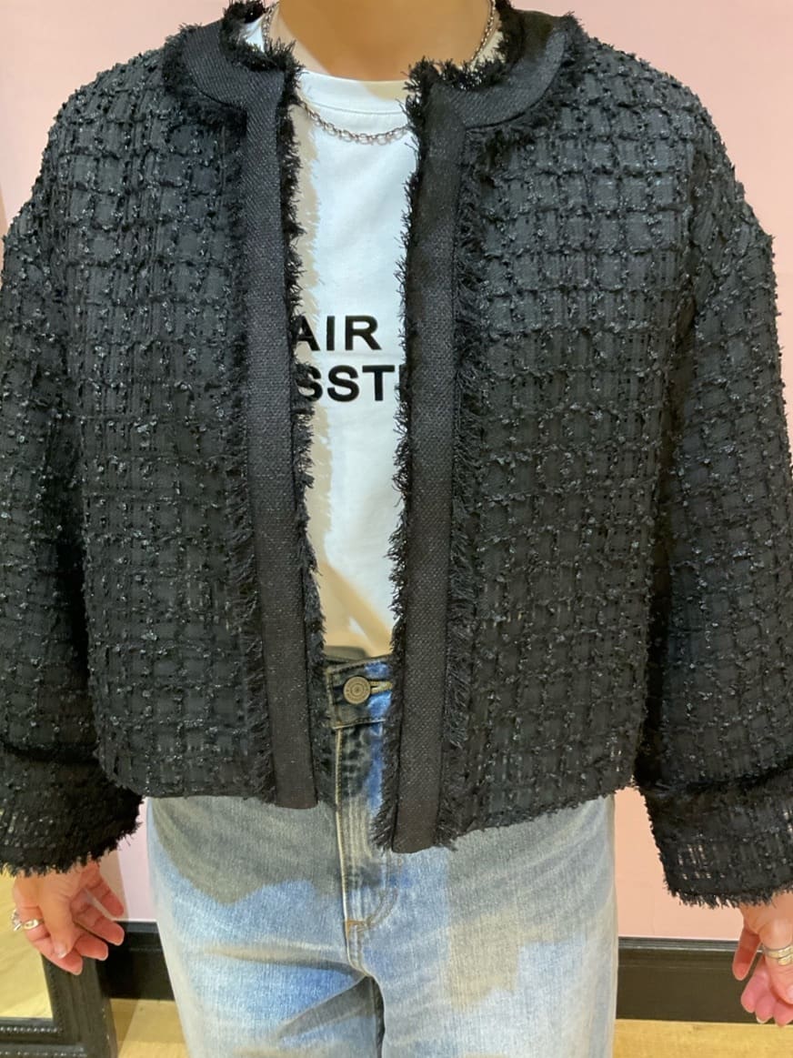 ogataさんの「DRESSTERIOR｜オーバーラップサークルシルクスカーフ」を使ったコーディネート