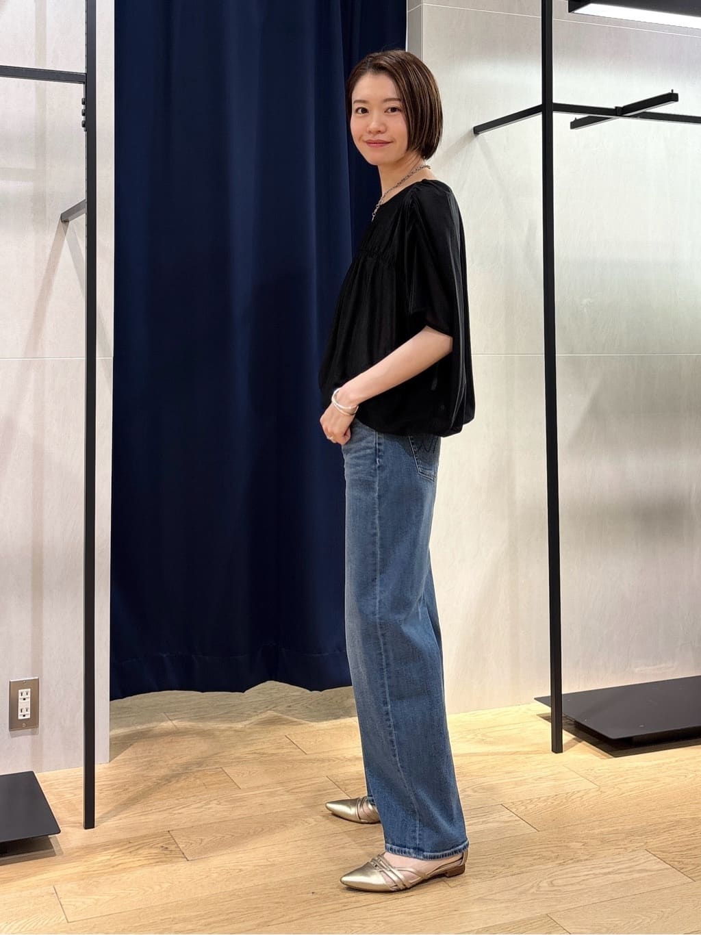 kanaeさんの「INDIVI｜【洗える／体型カバー】シャーリングシアートップス」を使ったコーディネート