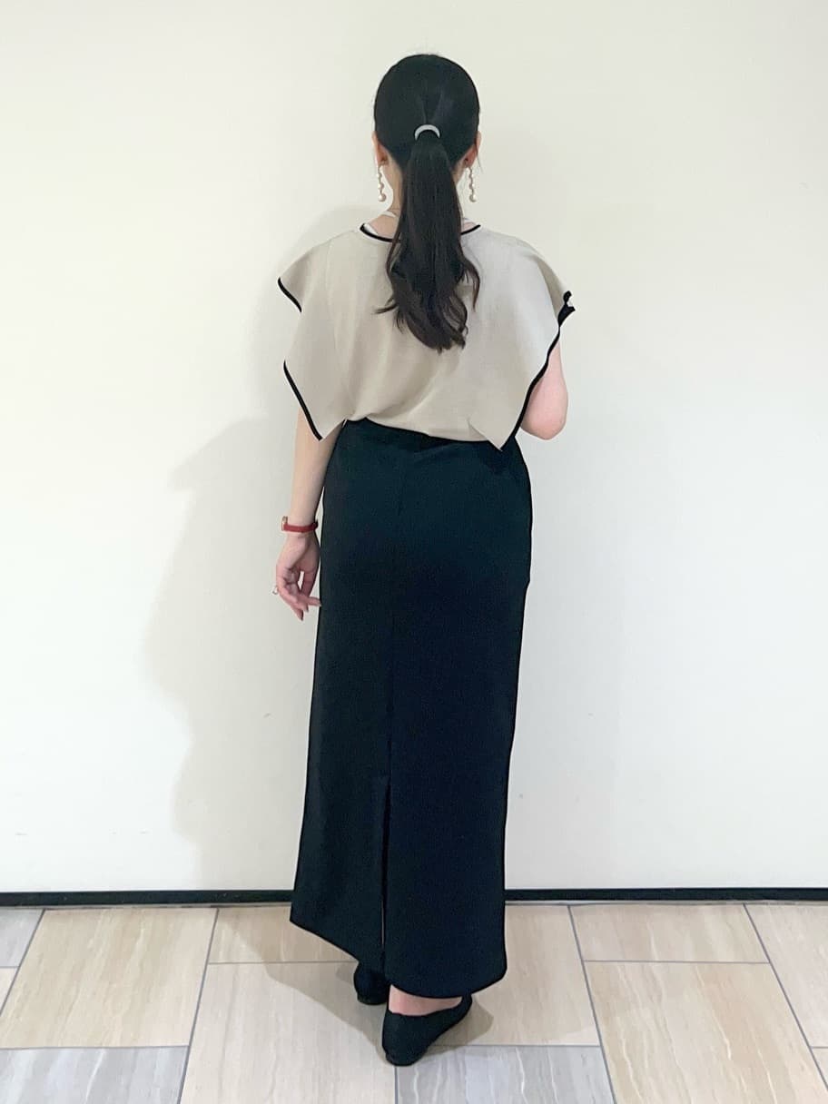 Mitsukiさんの「UNTITLED｜【後ろウエストゴム/ストレッチ性/オンオフ】ジャージナロースカート」を使ったコーディネート