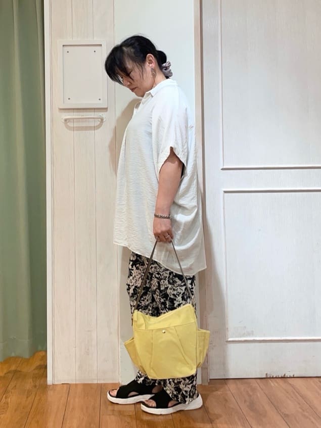 ke-yさんの「SHOO･LA･RUE｜【ひんやり】すっきりきれいに体型カバー コクーンシルエットワンピース」を使ったコーディネート