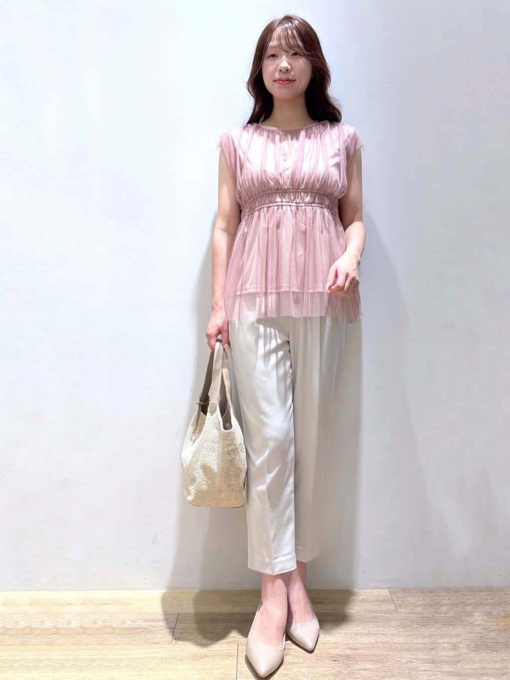 Mimさんの「index｜ストレッチテーパードパンツ【洗濯機洗い可／吸水速乾／防シワ】」を使ったコーディネート