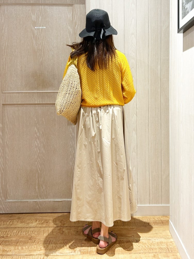 yukaさんの「SHOO･LA･RUE｜【S-LL】透かし編みが大人上品 マルチボタンニットカーディガン」を使ったコーディネート