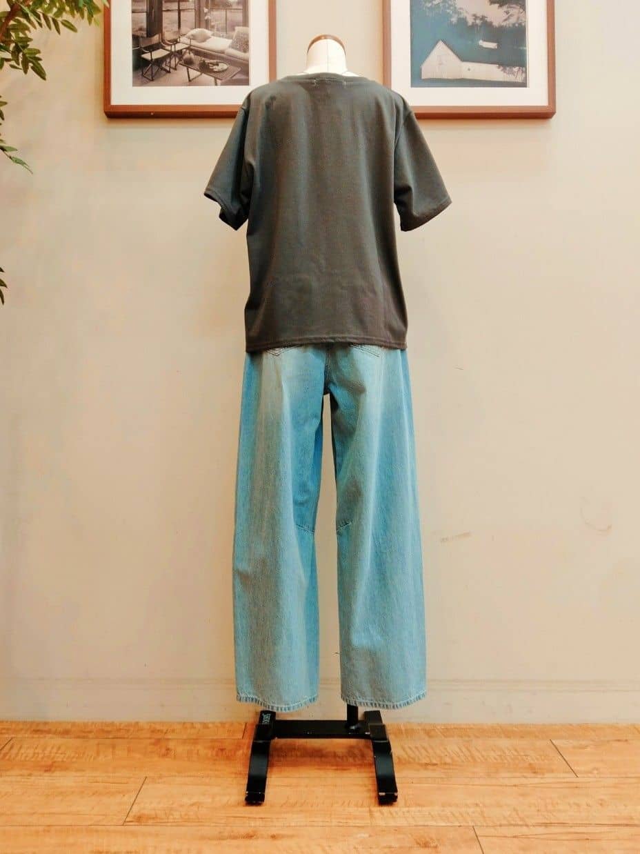 みうらさんの「SHOO･LA･RUE｜【S-LL】コーデの主役になる コード刺繍デザインＴシャツ」を使ったコーディネート