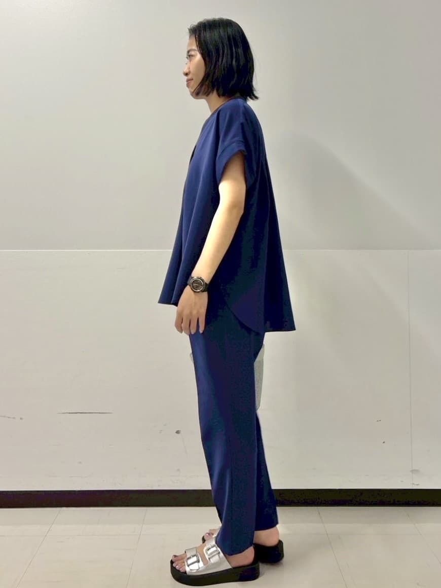 づっきーさんの「OPAQUE.CLIP｜《7色展開／SS-LLサイズ》ストレッチスキッパーブラウス／セットアップ対応【洗濯機洗い可／防シワ】」を使ったコーディネート