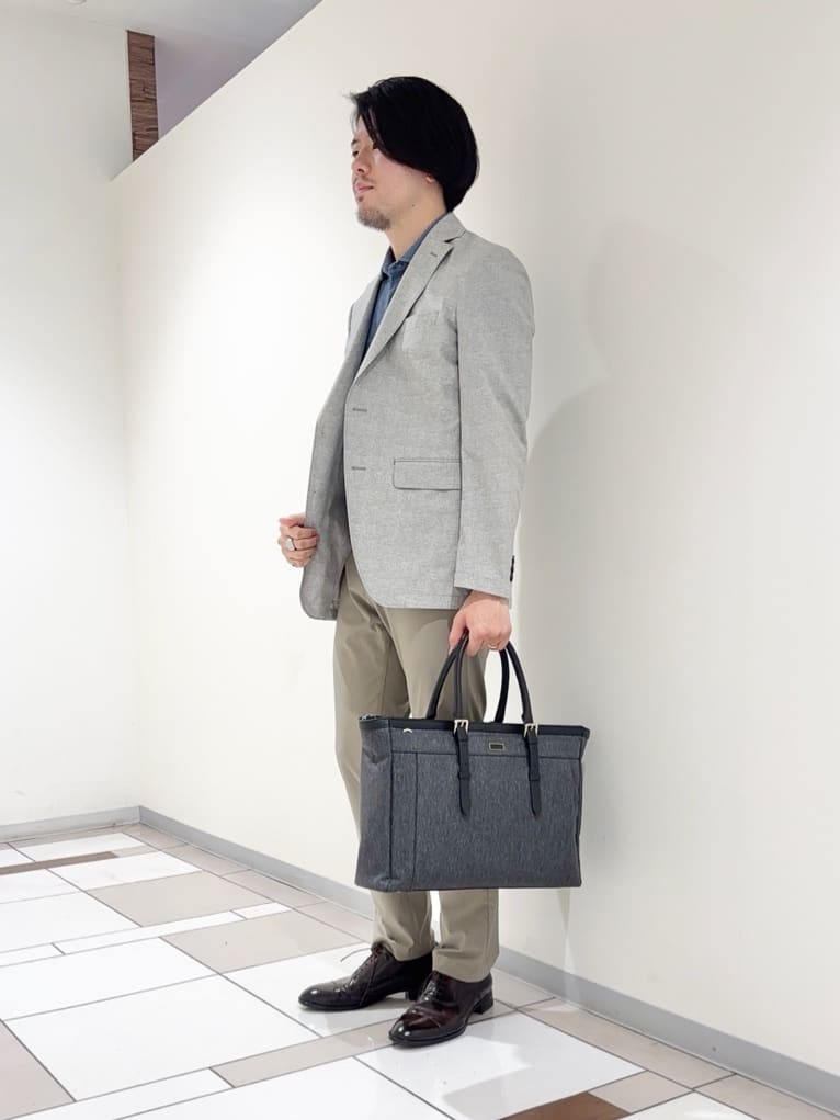 及川さんの「TAKEO KIKUCHI｜【抗菌防臭】COOL DOTS（R）ドビープリント ジャケット」を使ったコーディネート