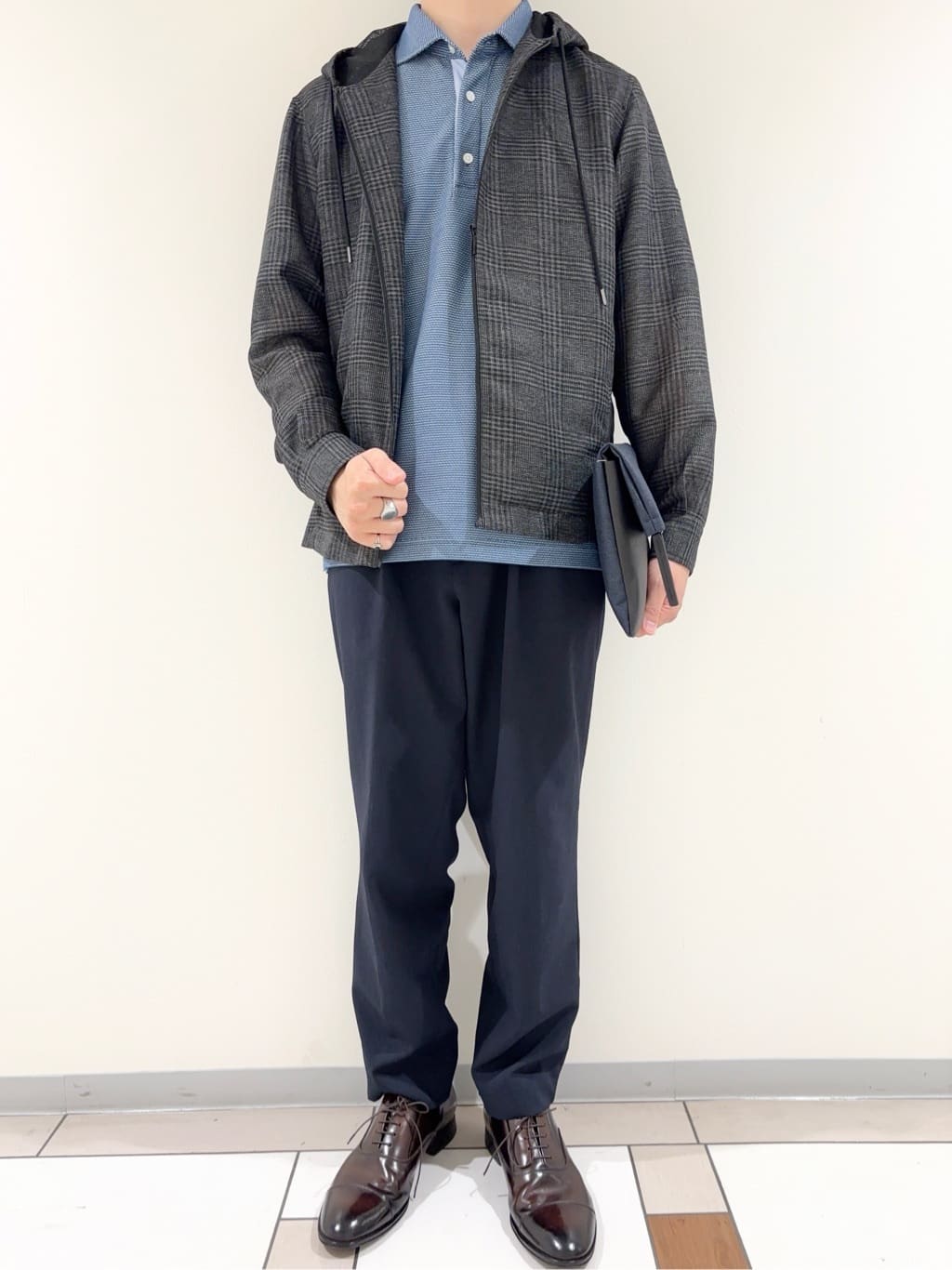 及川さんの「TAKEO KIKUCHI｜【抗菌防臭／9色5サイズ展開】ハニカムメランジ ポロシャツ」を使ったコーディネート